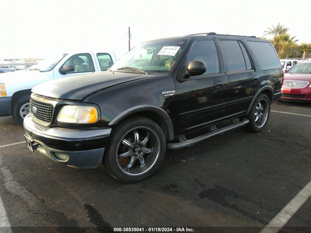 2000 FORD EXPEDITION XLT VIN: 1FMRU1560YLB76678