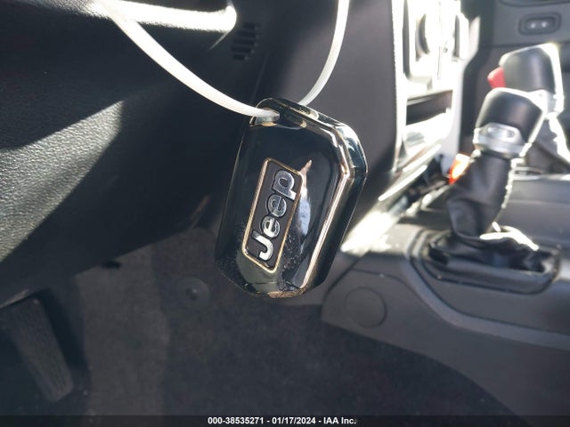 1C4HJXEN0MW538875 Jeep Wrangler Unlimited Sahara Altitude 4x4