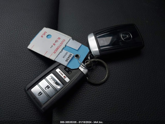 38535335 :رقم المزاد ، 5J8TB4H39HL002211 vin ، 2017 Acura Rdx Base (a6)/w/acurawatch Plus مزاد بيع