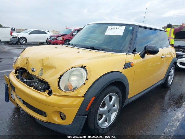 2007 MINI COOPER WMWMF33597TT56218 Photo 1