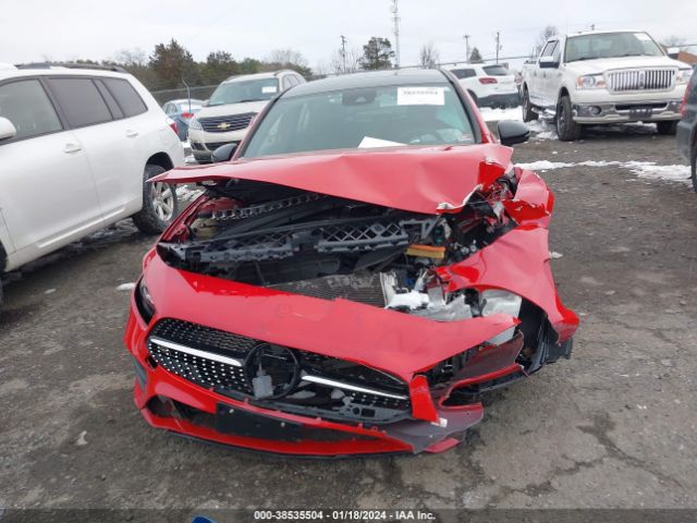 WDD3G4FB9KW017653 Mercedes-Benz A 220 4matic