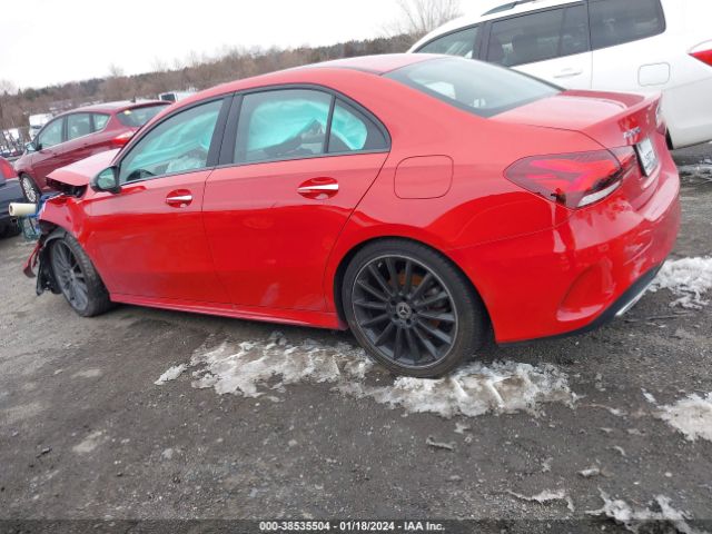 WDD3G4FB9KW017653 Mercedes-Benz A 220 4matic
