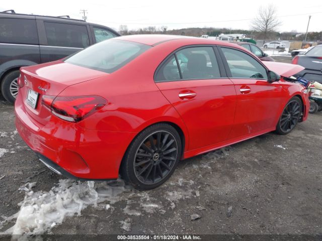 WDD3G4FB9KW017653 Mercedes-Benz A 220 4matic