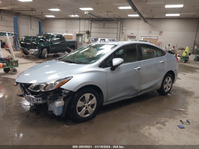 Chevrolet Cruze Ls Auto 2017 1G1BC5SM7H7177718 Image 2