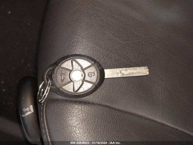 2008 MINI COOPER WMWRF33568TG18819 Photo 10