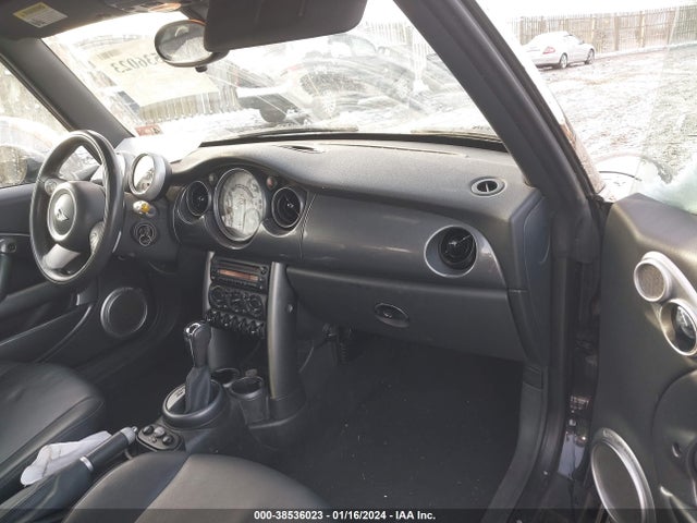 2008 MINI COOPER WMWRF33568TG18819 Photo 4