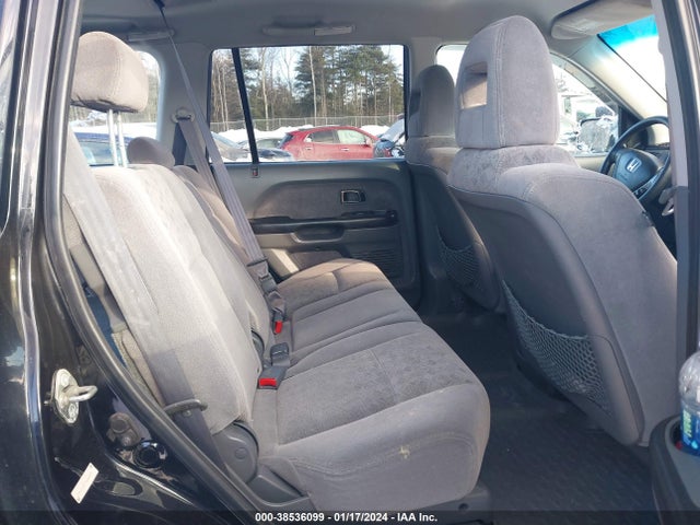 2004 HONDA PILOT LX VIN: 2HKYF18174H622057