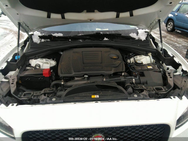 2018 JAGUAR F-PACE SADCJ2FX4JA281777 Photo 9