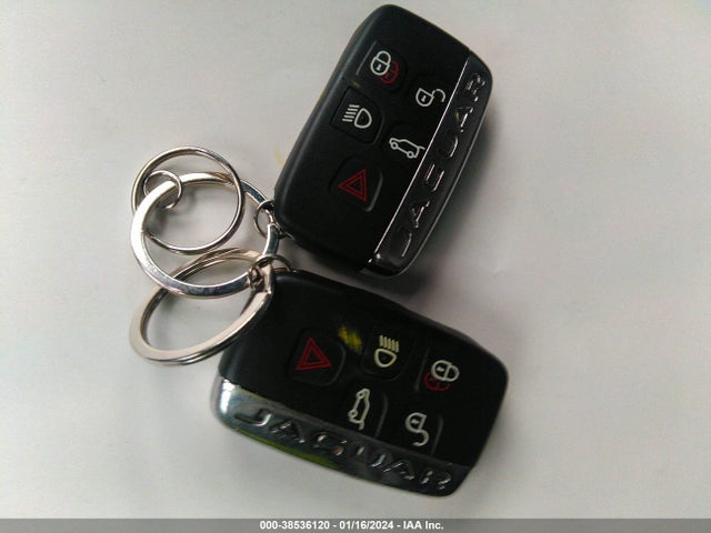 2018 JAGUAR F-PACE SADCJ2FX4JA281777 Photo 10