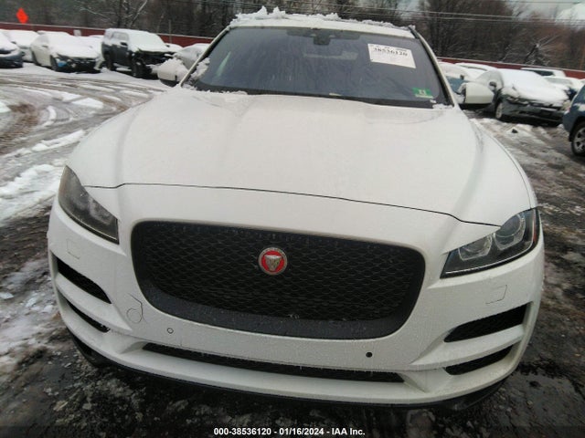 2018 JAGUAR F-PACE 25T PREMIUM VIN: SADCJ2FX4JA281777