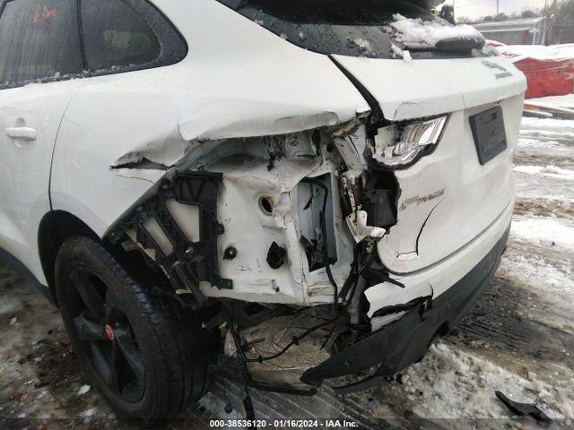 2018 JAGUAR F-PACE SADCJ2FX4JA281777 Photo 5