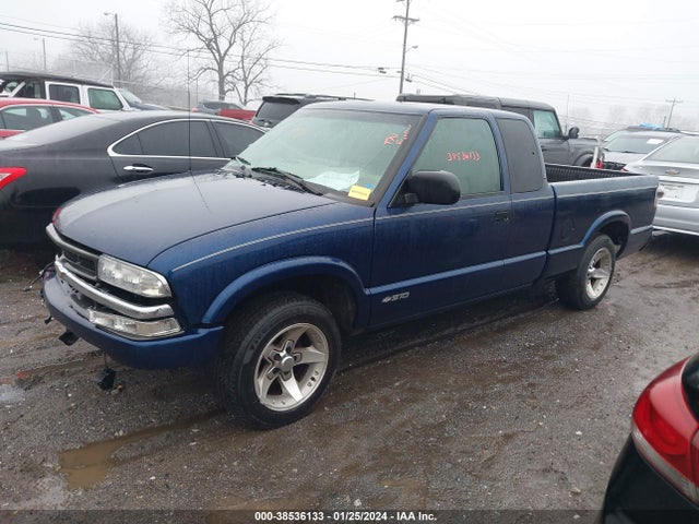 2001 CHEVROLET S-10 LS VIN: 1GCCS19W818158433