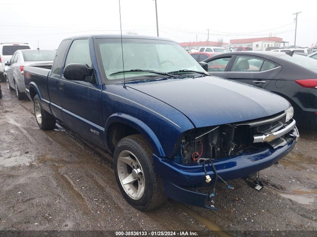 2001 CHEVROLET S-10 LS VIN: 1GCCS19W818158433