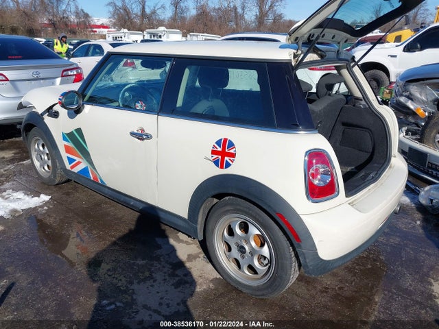 2012 MINI COOPER WMWSU3C50CT262168 Photo 2