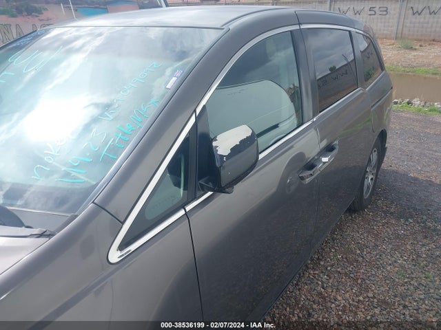 2011 HONDA ODYSSEY EX VIN: 5FNRL5H40BB049092