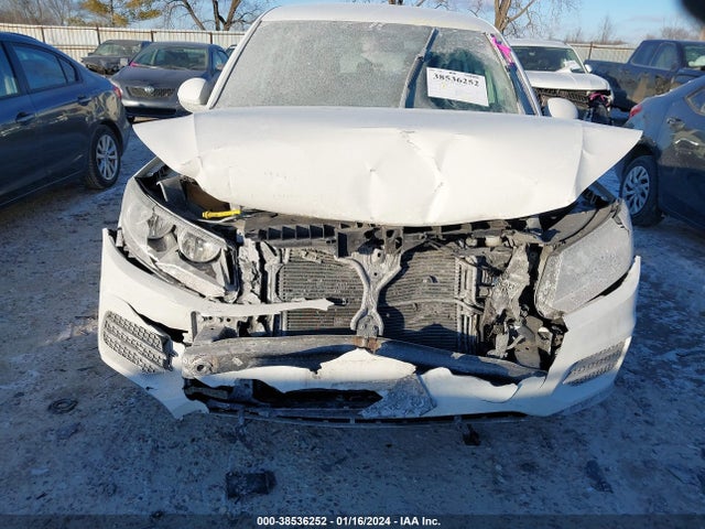 2017 VOLKSWAGEN TIGUAN 2.0T/2.0T S VIN: WVGAV7AX6HK049483