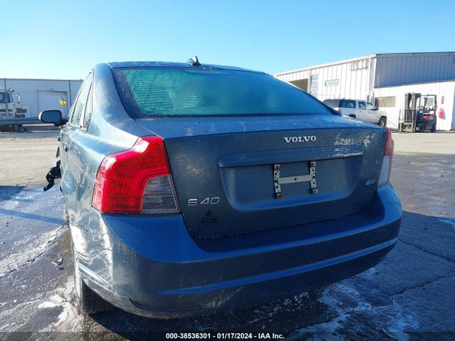 2008 VOLVO S40 2.4I VIN: YV1MS382882375275