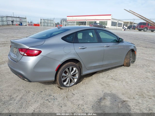 Chrysler 200 S 2015 1C3CCCBB2FN592411 Image 4
