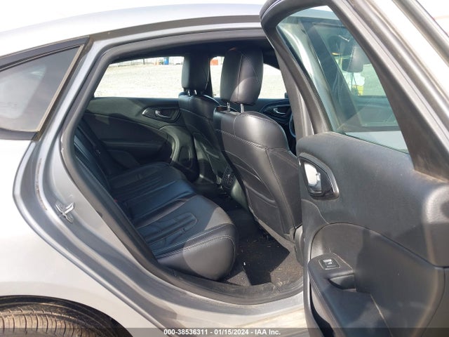 Chrysler 200 S 2015 1C3CCCBB2FN592411 Image 8
