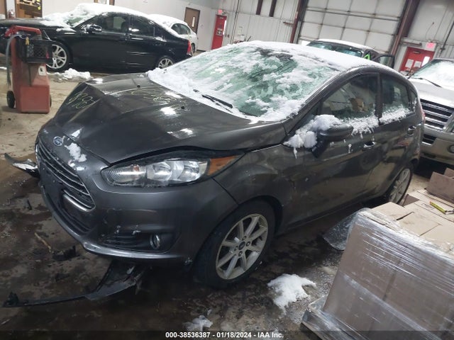 Ford FIESTA SE 2019 3FADP4EJ3KM105451 Image 2