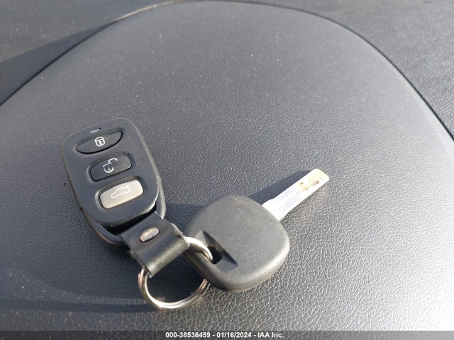 2012 HYUNDAI SONATA GLS VIN: 5NPEB4ACXCH312687