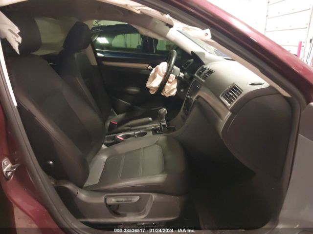 1VWBN7A38EC055925 Volkswagen Passat 2.0l Tdi Se