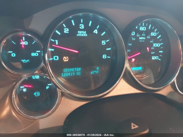 2013 CHEVROLET SILVERADO 1500 LT VIN: 3GCPCSE01DG200185