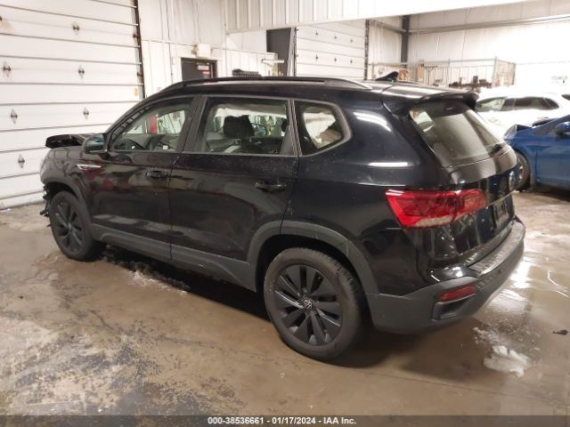 2022 VOLKSWAGEN TAOS 3VVAX7B20NM078372 Photo 2
