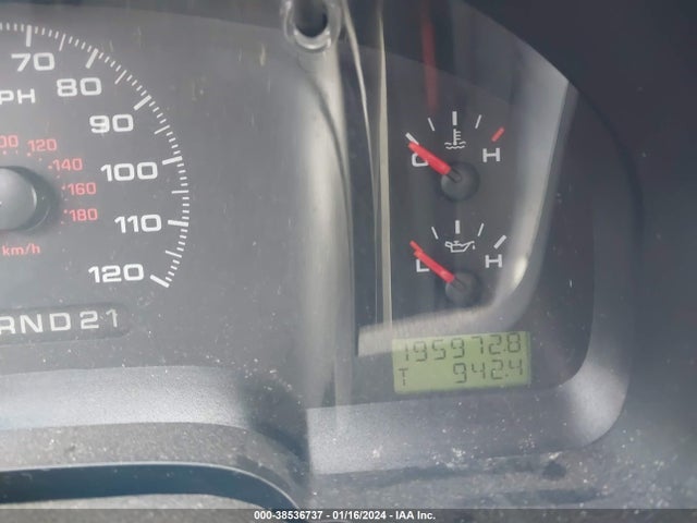 2005 FORD F-150 STX/XL/XLT VIN: 1FTRX12W45NB68678