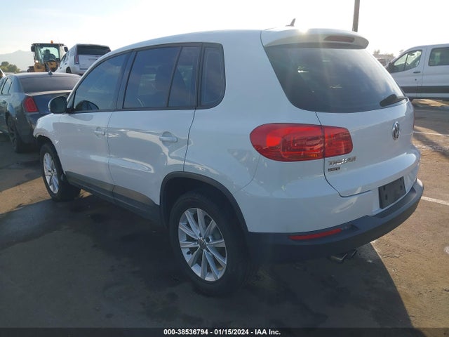 2017 VOLKSWAGEN TIGUAN 2.0T/2.0T S VIN: WVGAV7AX1HK053926