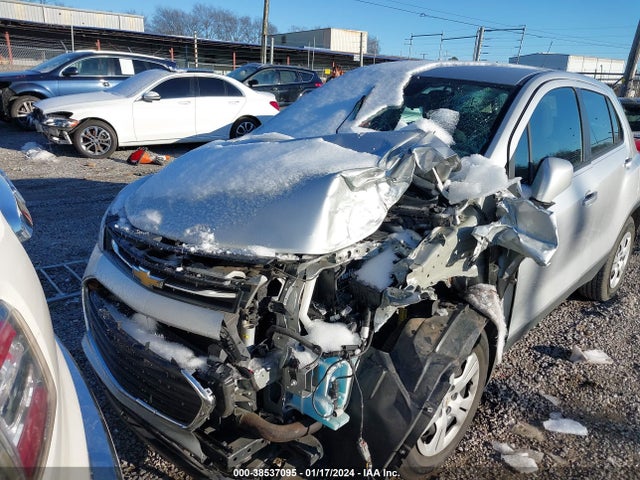Chevrolet TRAX LS 2017 3GNCJKSB4HL232644 Image 6