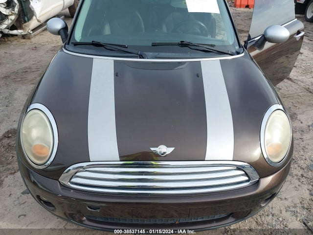 2010 MINI COOPER CLUBMAN WMWML3C51ATX37089 Photo 9