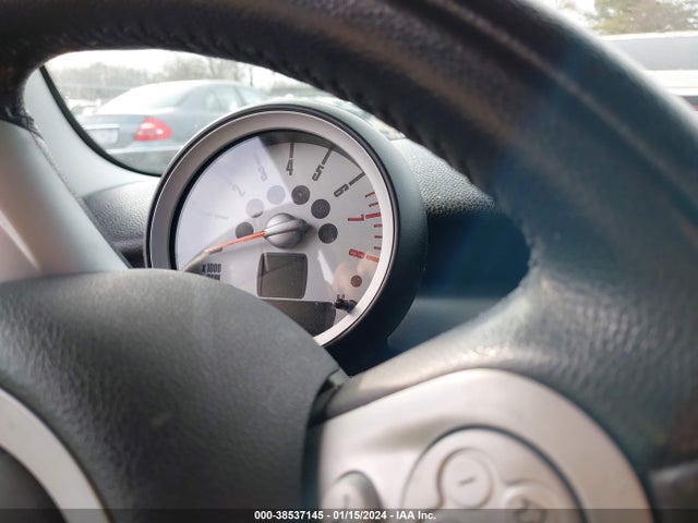 2010 MINI COOPER CLUBMAN WMWML3C51ATX37089 Photo 6