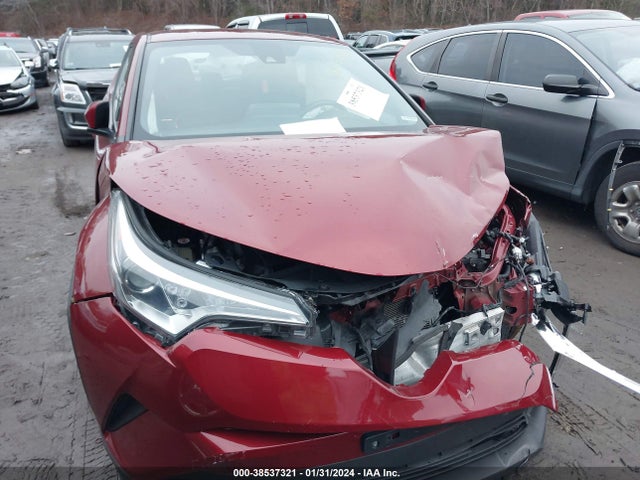 Toyota C-HR XLE 2019 NMTKHMBX9KR081758 Image 1