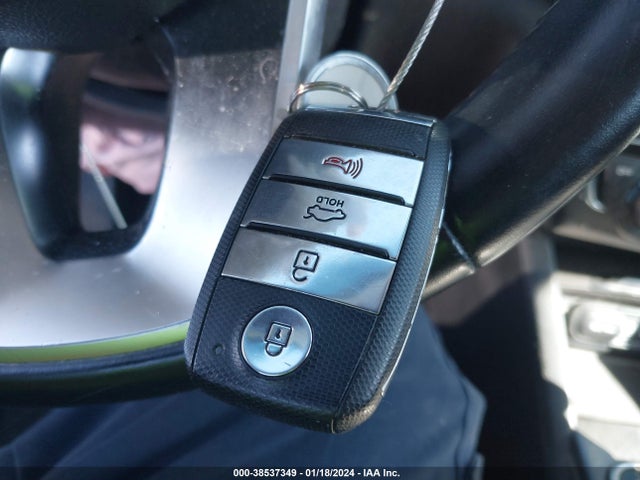 KIA Optima S 2019 5XXGT4L31KG356493 Image 11