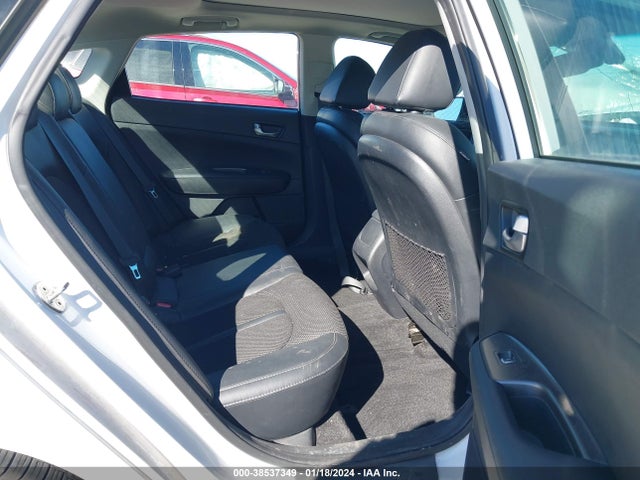 KIA Optima S 2019 5XXGT4L31KG356493 Image 8