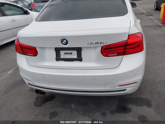 BMW 330e Iperformance 2018 WBA8E1C53JA758702 Image 16