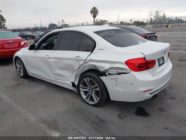 BMW 330e Iperformance 2018 WBA8E1C53JA758702 Image 3