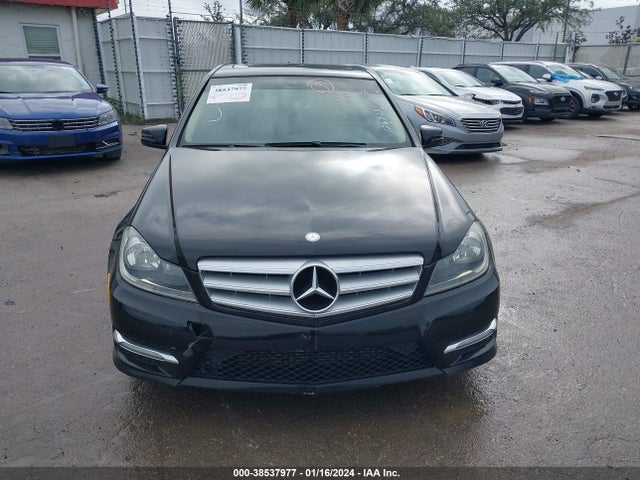 2013 MERCEDES-BENZ C 250 LUXURY/SPORT VIN: WDDGF4HB2DR247408
