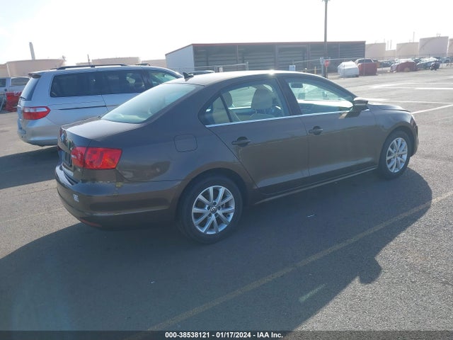 3VWD17AJ5EM355858 Volkswagen Jetta 1.8t Se