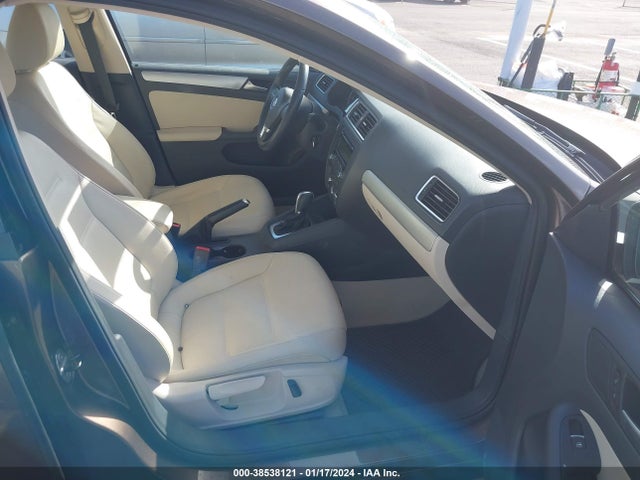 3VWD17AJ5EM355858 Volkswagen Jetta 1.8t Se