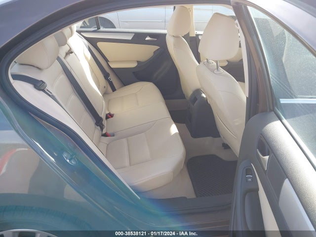 3VWD17AJ5EM355858 Volkswagen Jetta 1.8t Se