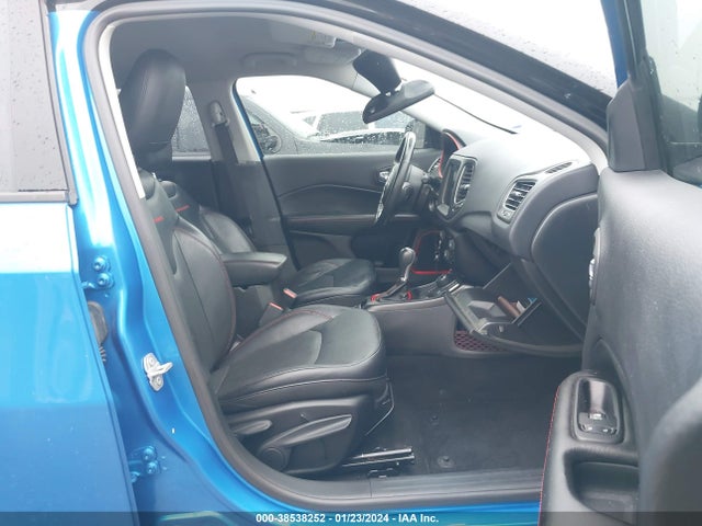 3C4NJDDB4HT668047 Jeep New Compass Trailhawk 4x4