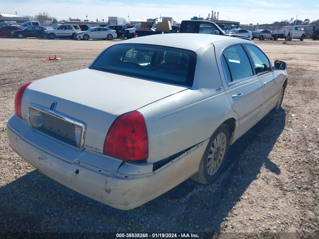 2003 LINCOLN TOWN CAR SIGNATURE/SIGNATURE PREMIUM VIN: 1LNHM82W53Y667431