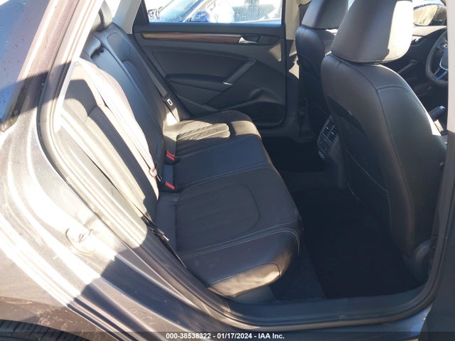 1VWBA7A33NC009625 Volkswagen Passat 2.0t Limited Edition