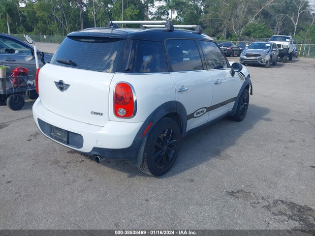 2013 MINI COUNTRYMAN WMWZB3C56DWM08299 Photo 3