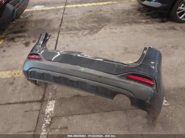 2018 KIA SORENTO 3.3L LX VIN: 5XYPGDA55JG406475