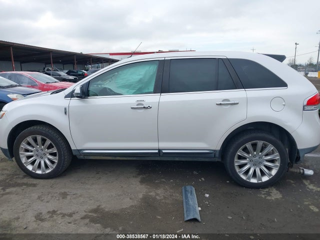 Lincoln MKX 2014 2LMDJ8JK7EBL18653 Image 15