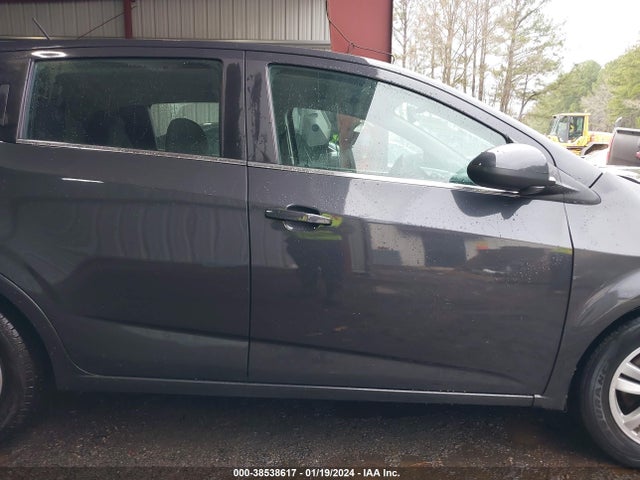 Chevrolet Sonic Lt Auto 2016 1G1JC6SH7G4135988 Image 13