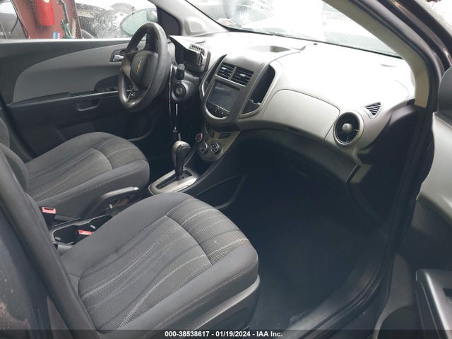 Chevrolet Sonic Lt Auto 2016 1G1JC6SH7G4135988 Image 5